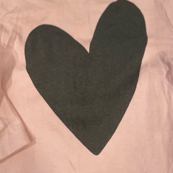 Mini Boden heart shirt in EUC, size 2-3 - Picture 2 of 6